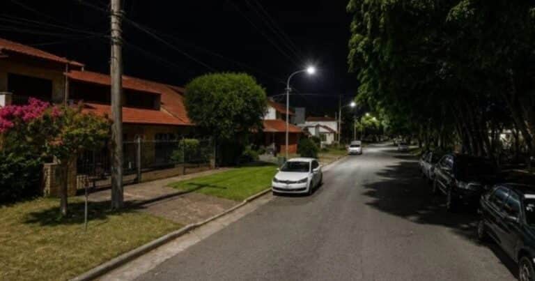 Quiso entrar a robar, pero quedó colgado de una reja: lo detuvieron, pero ya lo liberaron a pesar de tener un frondoso prontuario