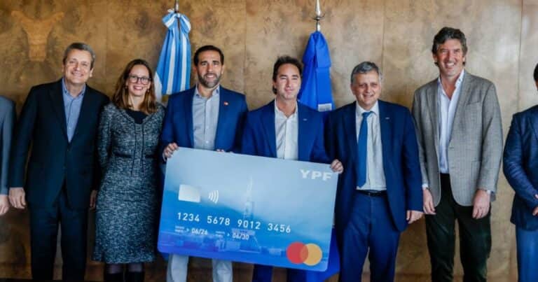 YPF suma opciones con su app y ahora tendrá una tarjeta Mastercard