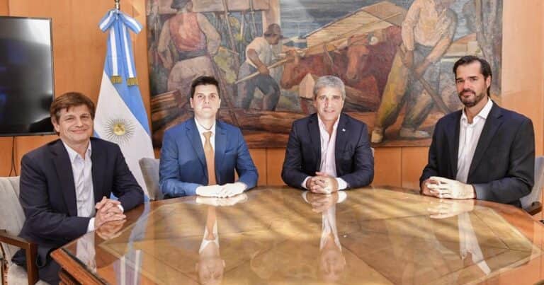 ¿El primer super RIGI? Un empresario iraní presentó a Caputo un plan millonario para levantar una central nuclear