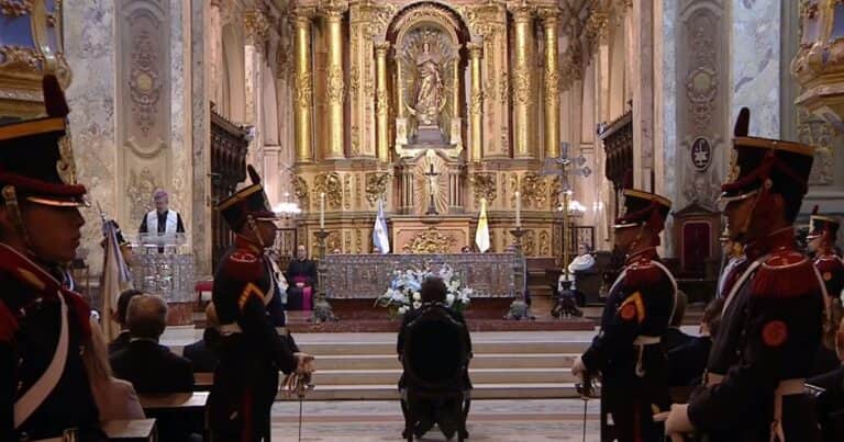 Frente a Milei, el arzobispo porteño pidió terminar con las «cuevas de la corrupción» y citó a Messi para pedir la unión de los argentinos
