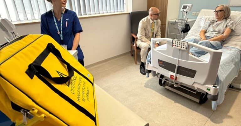 Histórico avance: aplican por primera vez una vacuna personalizada a una paciente con cáncer de pulmón