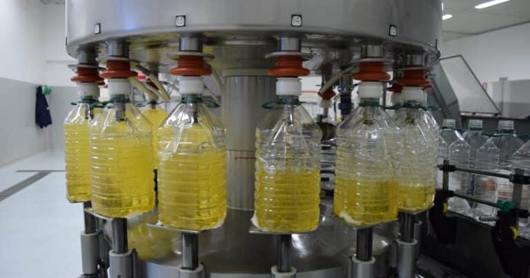 Grave denuncia de la industria: el 10 por ciento del aceite de girasol se vende adulterado