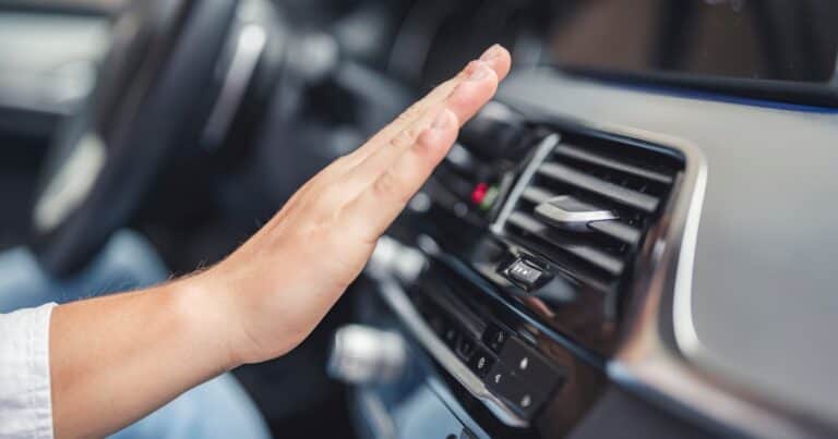 Juan José, mecánico: «El aire acondicionado del auto debes ponerlo con las ventanillas bajas unos segundos para ventilar»