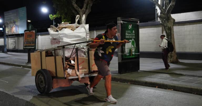 Ciudad: aumentó la pobreza multidimensional, que mide mucho más que la falta de ingresos