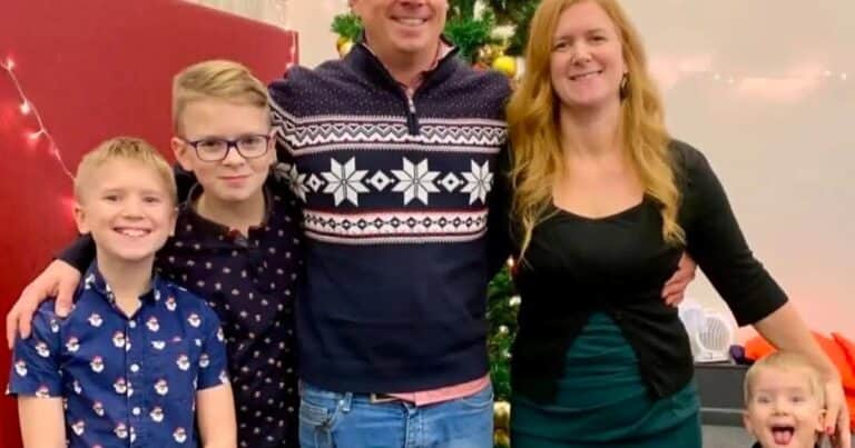 Un matrimonio con tres hijos se aventura a un cambio de vida y se muda a un barco hospital: «No somos médicos, pero como familia podemos brindar ayuda»