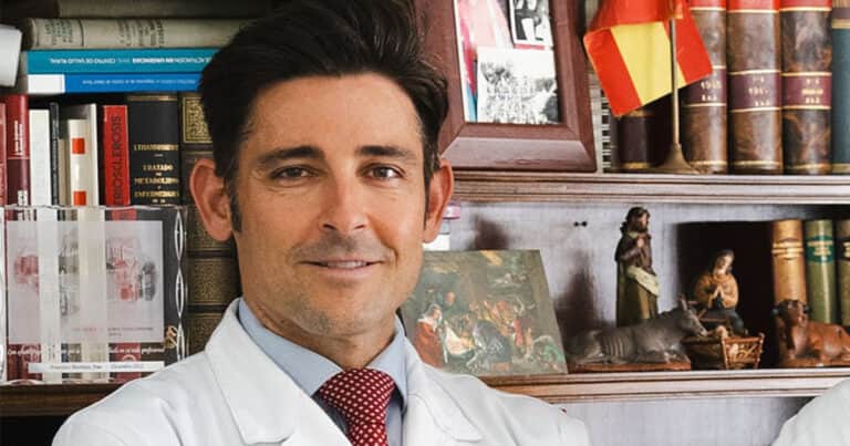 José Luis Martínez Amo, dermatólogo: “Los filtros en redes sociales crean rostros irreales y pueden llevar a querer parecer algo que no se es”