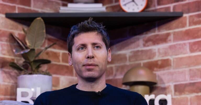 Sam Altman, CEO de OpenAI: “No hemos conseguido que la promesa de trabajar cuatro horas a la semana se haga realidad, y no espero que la IA cambie eso”