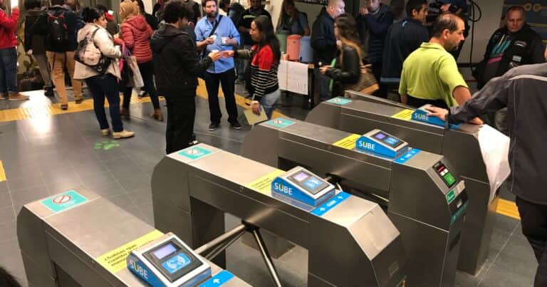 Subsidios: la tarjeta SUBE dejará de descontar el 50% del boleto de subte para quienes lleguen a la Ciudad en tren