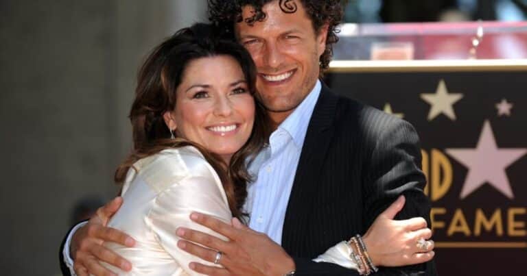 Shania Twain, 60 años, sobre sus problemas matrimoniales: «Es muy bueno recordándonos a ambos que debemos mantener abierta la comunicación. Ese es un vínculo muy fuerte que se forja con el tiempo, algo poco común, que no se encuentra en todas las relaciones si no se comparten esas profundas cicatrices. Fuimos una parte fundamental de la sanación mutua»