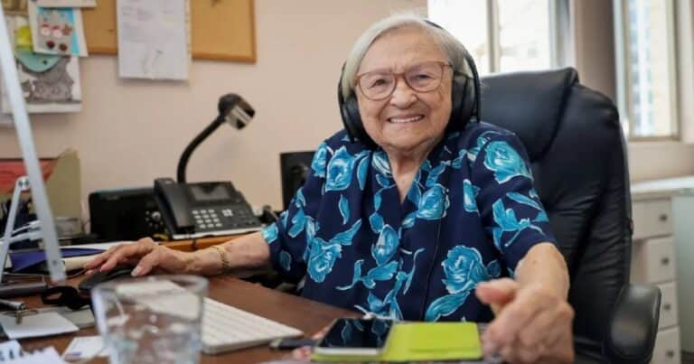 Con 94 años sigue trabajando cinco días a la semana: “No tengo planes de jubilarme”