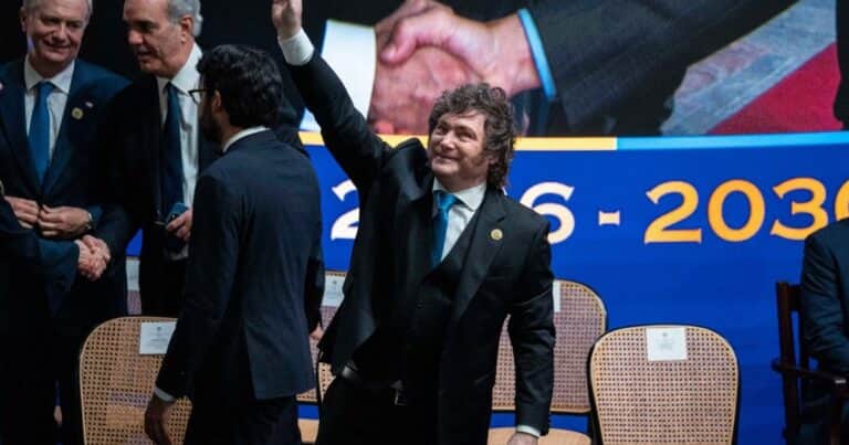Milei, la “patria” y los límites del discurso libertario