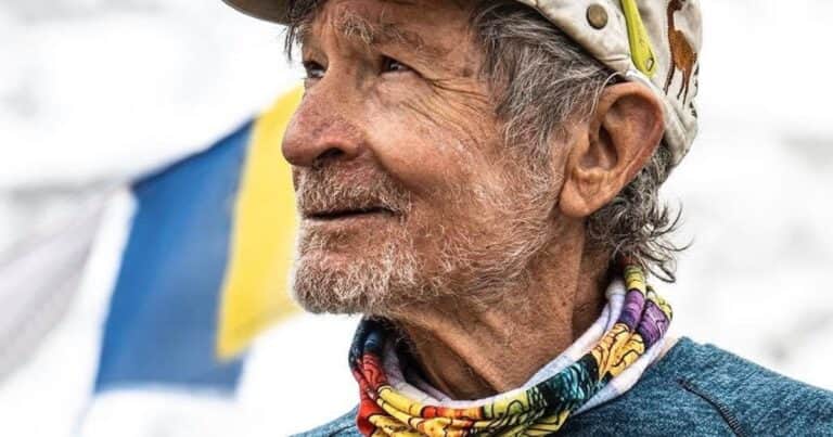 Carlos Soria Fontán, alpinista, 87 años: “Amigos de mi edad han desaparecido o están encerrados en casa; yo tengo prótesis en la rodilla y sigo subiendo montañas de 8.000 metros”