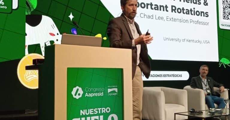 Un experto de Estados Unidos explicó cómo manejar el maíz para lograr un alto rendimiento