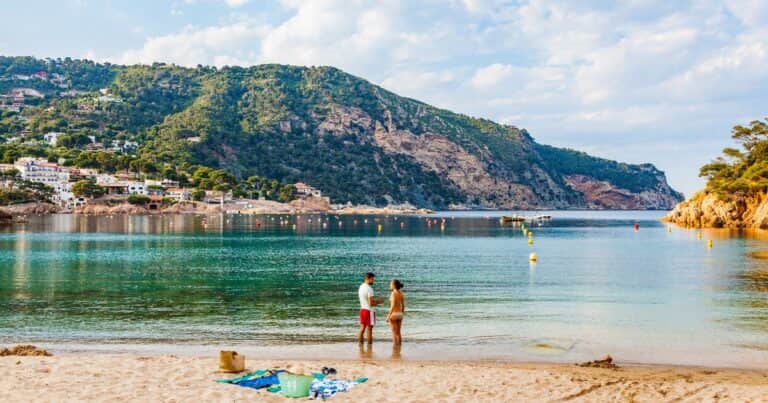 Vivir en la costa durante la mediana edad podría aumentar el riesgo de enfermedades crónicas, según un estudio