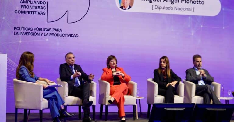 Bullrich afirmó que un gobierno que reforma y va para adelante «en algunos momentos choca»