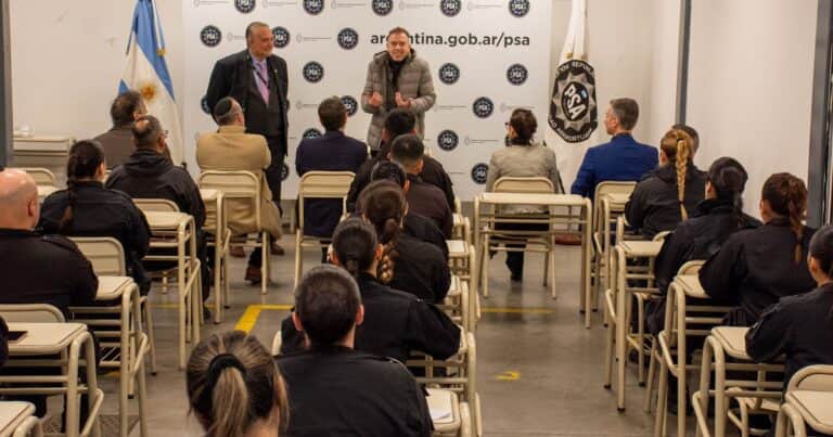 La estrecha relación entre el Gobierno e Israel: ahora le dan clases de hebreo a los efectivos de la PSA
