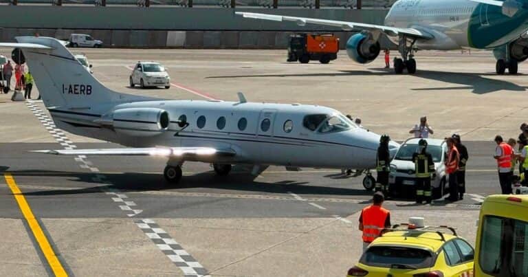 Insólito choque en el aeropuerto de Milán: un auto de asistencia impactó contra un jet privado