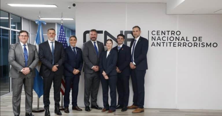 Otro gesto del FBI para el Gobierno de Milei: destacó el trabajo conjunto con la SIDE contra el terrorismo
