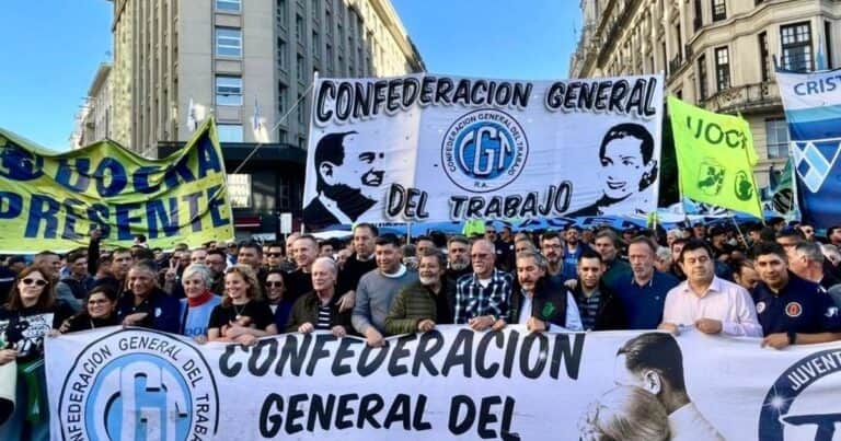 La CGT busca liderar el reclamo de los deudores y prepara una marcha al Ministerio de Economía
