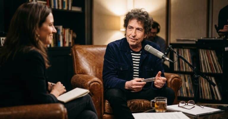 Bob Dylan, 85 años: «Una persona tiene éxito si se levanta por la mañana y se acuesta por la noche y entre medias hace lo que le gusta»