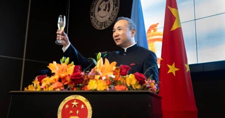 La embajada china le respondió a Peter Lamelas: «Lo que hace la parte estadounidense es motivado por la mentalidad de guerra fría»