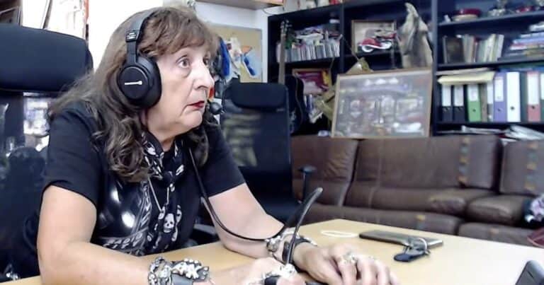Galina Bonapartova, motociclista, 71 años: “No me quedo en casa. Mi moto es mi médico, es mi energía. Me revitaliza y me da un motivo para seguir adelante”