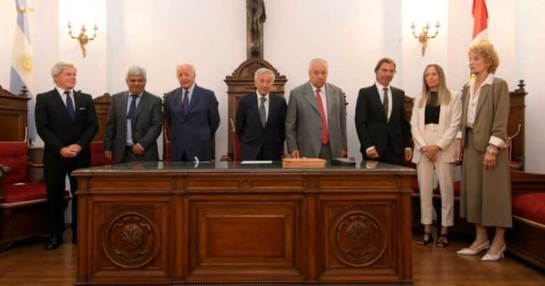 Polémica en Santa Fe: la Corte local declaró inconstitucional el tope a jubilaciones de privilegio y avaló haberes de $ 18 millones