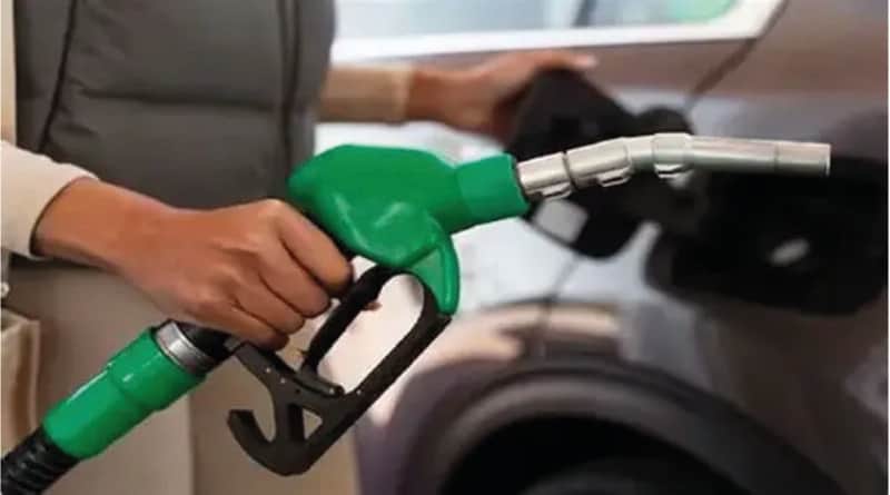 La venta de combustibles cayó por sexto mes consecutivo y se vende un 10% menos que en 2023