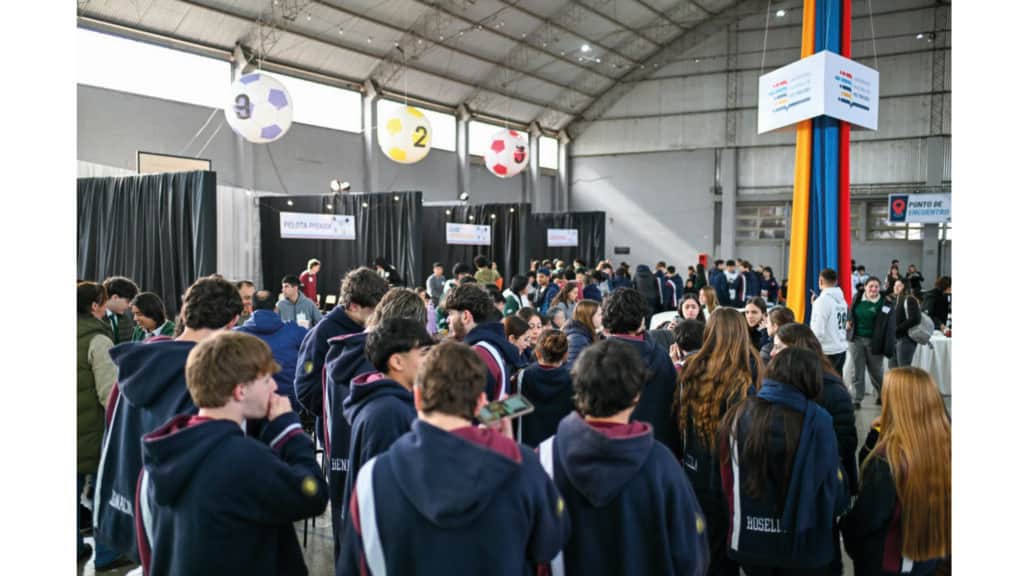 Más de 1400 estudiantes de toda la región conocieron la oferta y vida universitaria de la UNRT