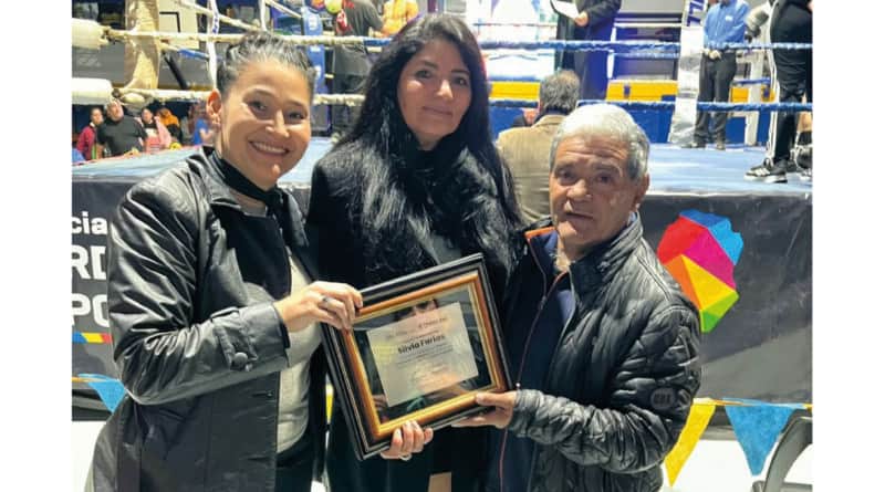 Boxeo: Silvia Farías fue distinguida por su dedicación y constancia en el arbitraje por el Gobierno provincial
