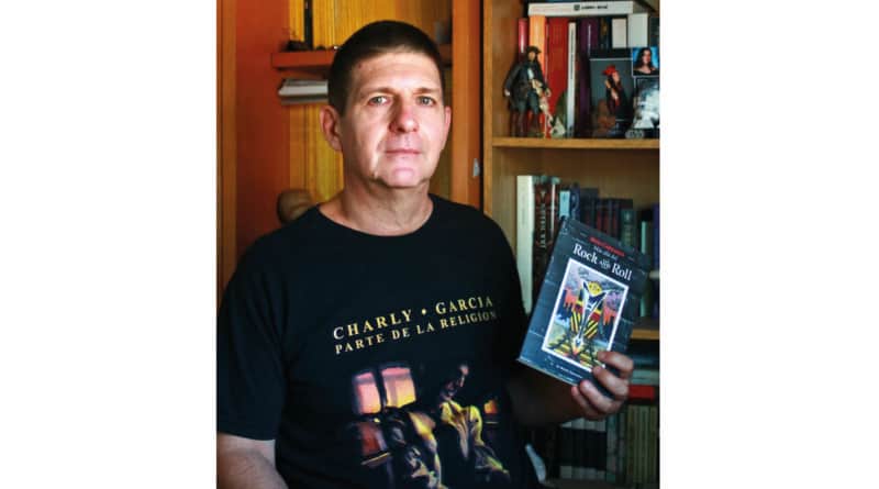 Maxi Carranza presenta Más allá del rock and roll, tercer libro de su saga, este viernes 2 en La Biblio