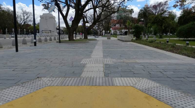 Día del Bastón Blanco: luces y sombras en la adopción de una ordenanza que impulsó la AGEC