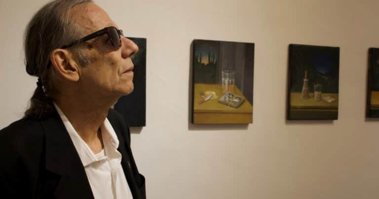 El artista Carlos Masoch propone el reposo como un gesto de resistencia