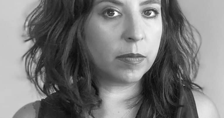 La escritora mexicana Paulette Jonguitud narra en «El mundo desplazado» el terror de ser mujer en su país