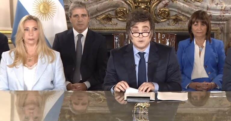 Las frases más fuertes de la cadena nacional de Javier Milei por su primer año de gobierno, de Luis XV a los «aguantaderos de militantes»