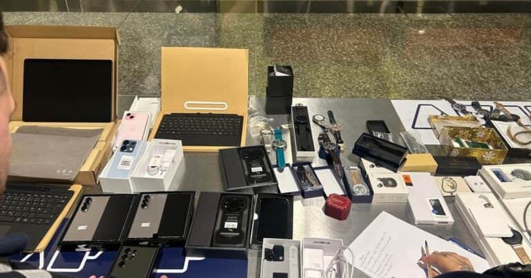 Volvía de Chile con exceso de equipaje: le encontraron relojes de lujo y joyas por más de 90 millones de pesos