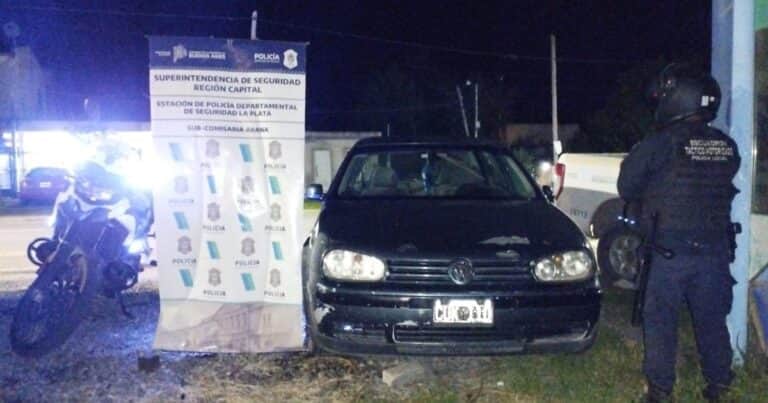 Los pararon en un control de rutina y se pusieron agresivos: llevaban drogas en el auto y tenían un peligroso prontuario policial