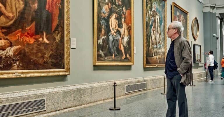 El Prado, célebre por su arte, ensaya un nuevo papel: musa de escritores