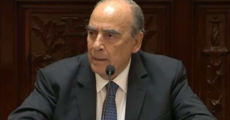El Gobierno pide motosierra para las PASO: dice que es «fundamental» eliminar las elecciones primarias y calcula un ahorro de 150 millones de dólares