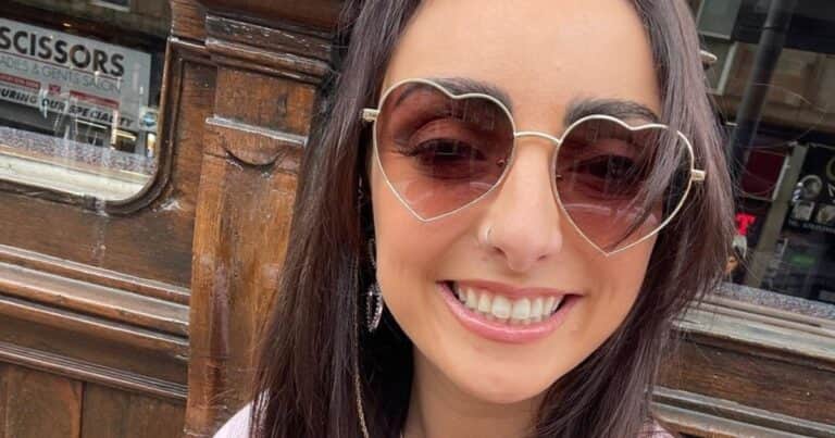 Desde dolores intensos y un tic en el ojo, hasta un preocupante diagnóstico: el relato de una joven que terminó con parálisis facial