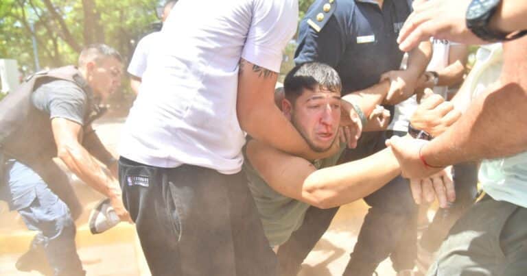Tras el crimen del delivery en Moreno, Milei dijo que la Provincia atraviesa «una catastrófica ola de inseguridad» por «la desidia, la inoperancia y el garantismo de Kicillof»