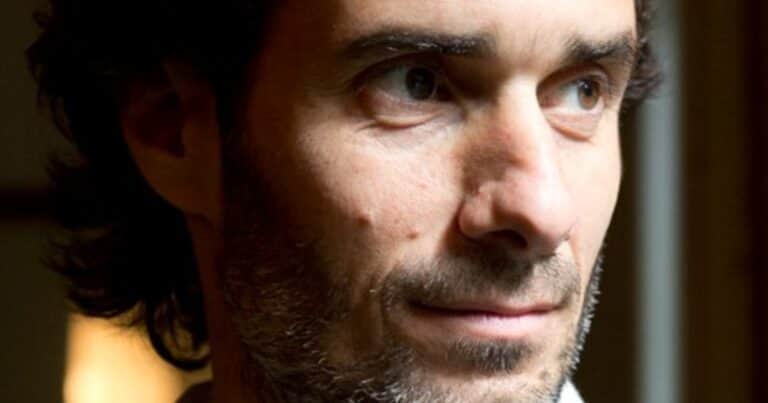 Física cuántica y literatura: Javier Argüello rompe los límites de la narrativa