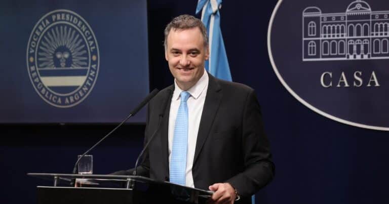 El Gobierno dio de baja la licitación por la Hidrovía y pidió que se investigue a la única empresa que se presentó
