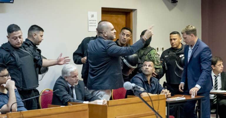A los gritos y esposado: condenaron a Cositorto por la estafa de Generación Zoe y estalló de furia
