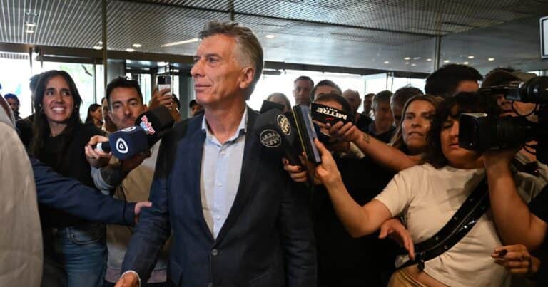 Mauricio Macri cruzó duro a Santiago Caputo: dijo que está «detrás de una comisión trucha por la Hidrovía»