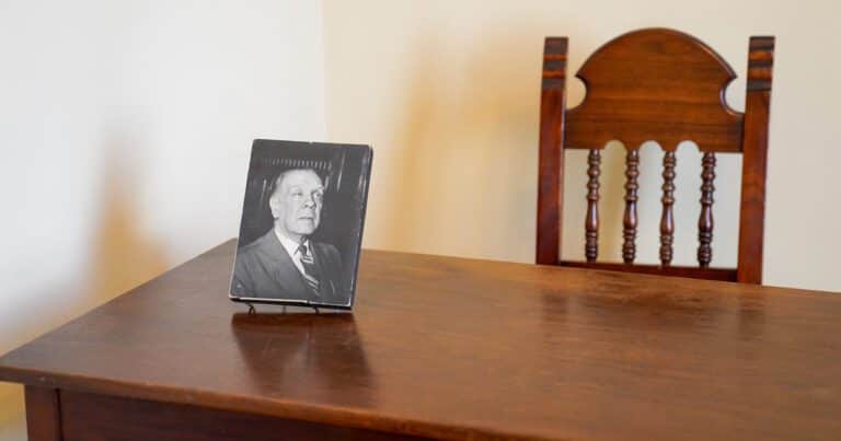 Los cuadernos inéditos de Borges: un viaje al origen de sus conferencias más memorables