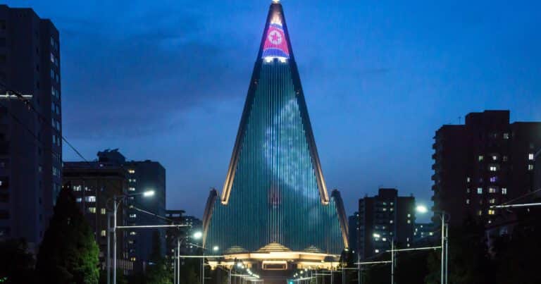 Un misterio de cuatro décadas: el hotel más alto y lujoso de Corea del Norte que nunca hospedó a nadie