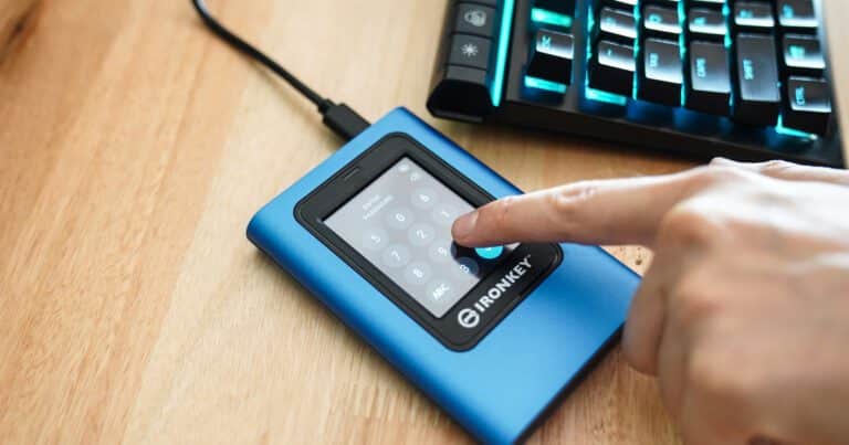 Día mundial del backup: por qué deberías respaldar fotos, videos y archivos de tu teléfono celular