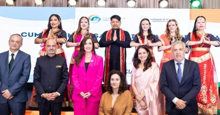 La noche en que el Embajador de la India reunió a Villarruel, Michetti y Zulemita Menem