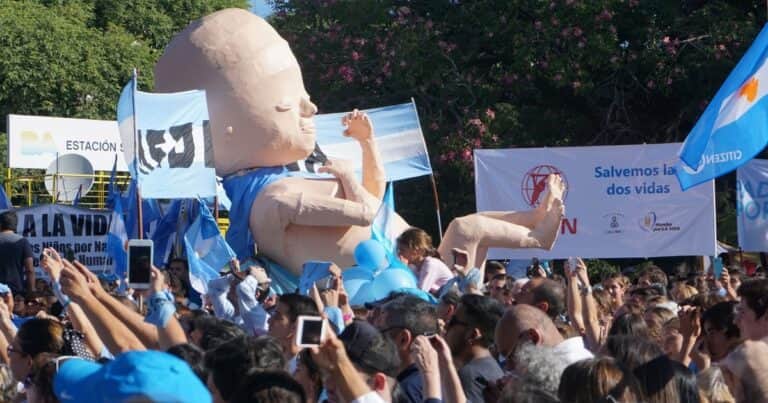 Fuerte señal del Gobierno contra el aborto legal: celebró el Día del Niño por Nacer y pidió «defender la vida desde su concepción»
